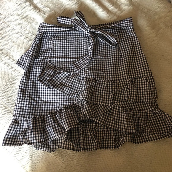 LF Dresses & Skirts - Mini skirt
